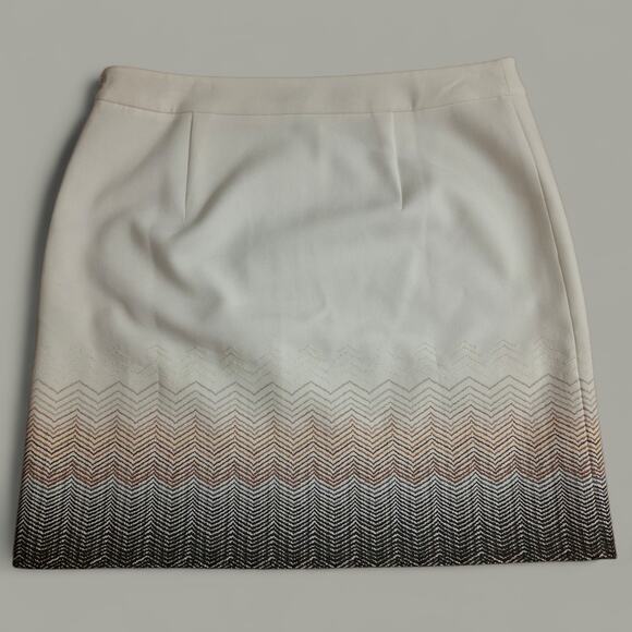 White House Black Market White Stitched Crosshatch Skirt Size 10 - Picture 2 of 7